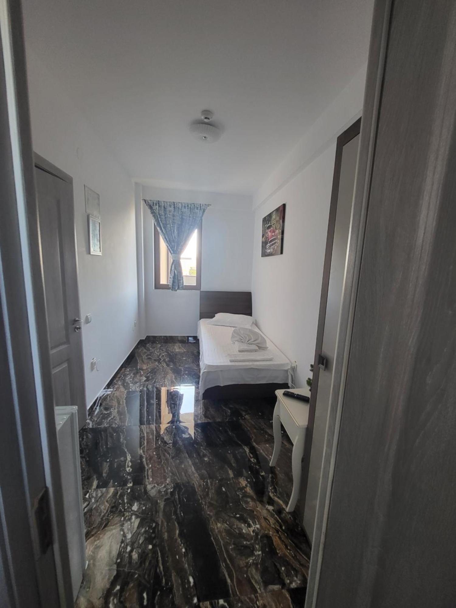 Hotel Damar คอสติเนช ภายนอก รูปภาพ