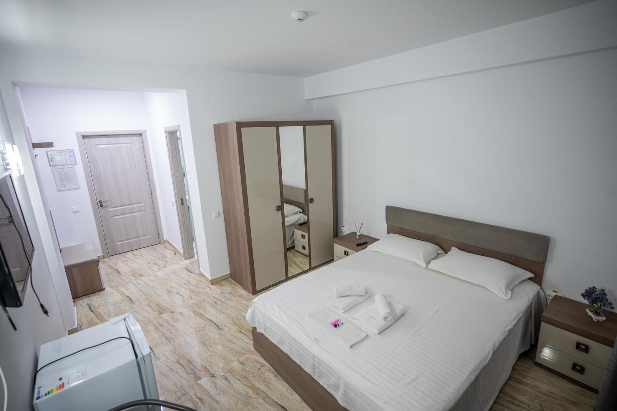 Hotel Damar คอสติเนช ภายนอก รูปภาพ