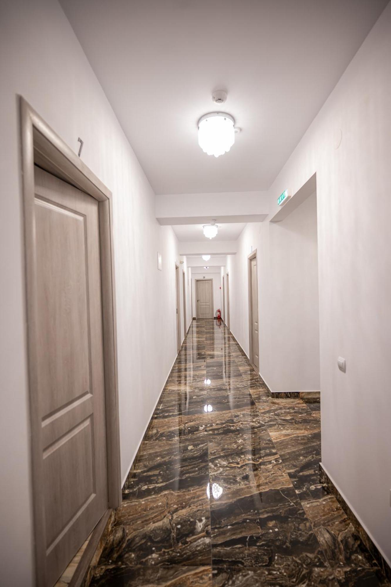 Hotel Damar คอสติเนช ภายนอก รูปภาพ