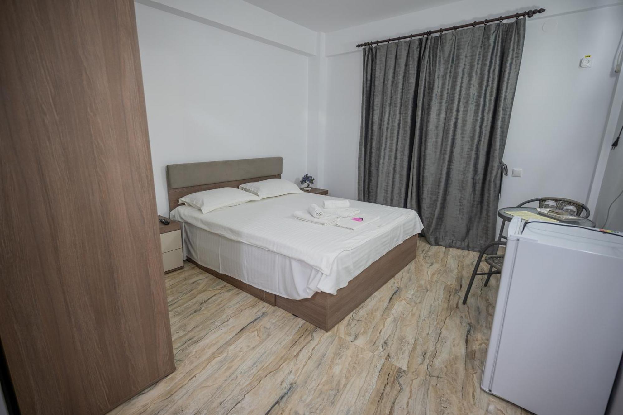 Hotel Damar คอสติเนช ภายนอก รูปภาพ