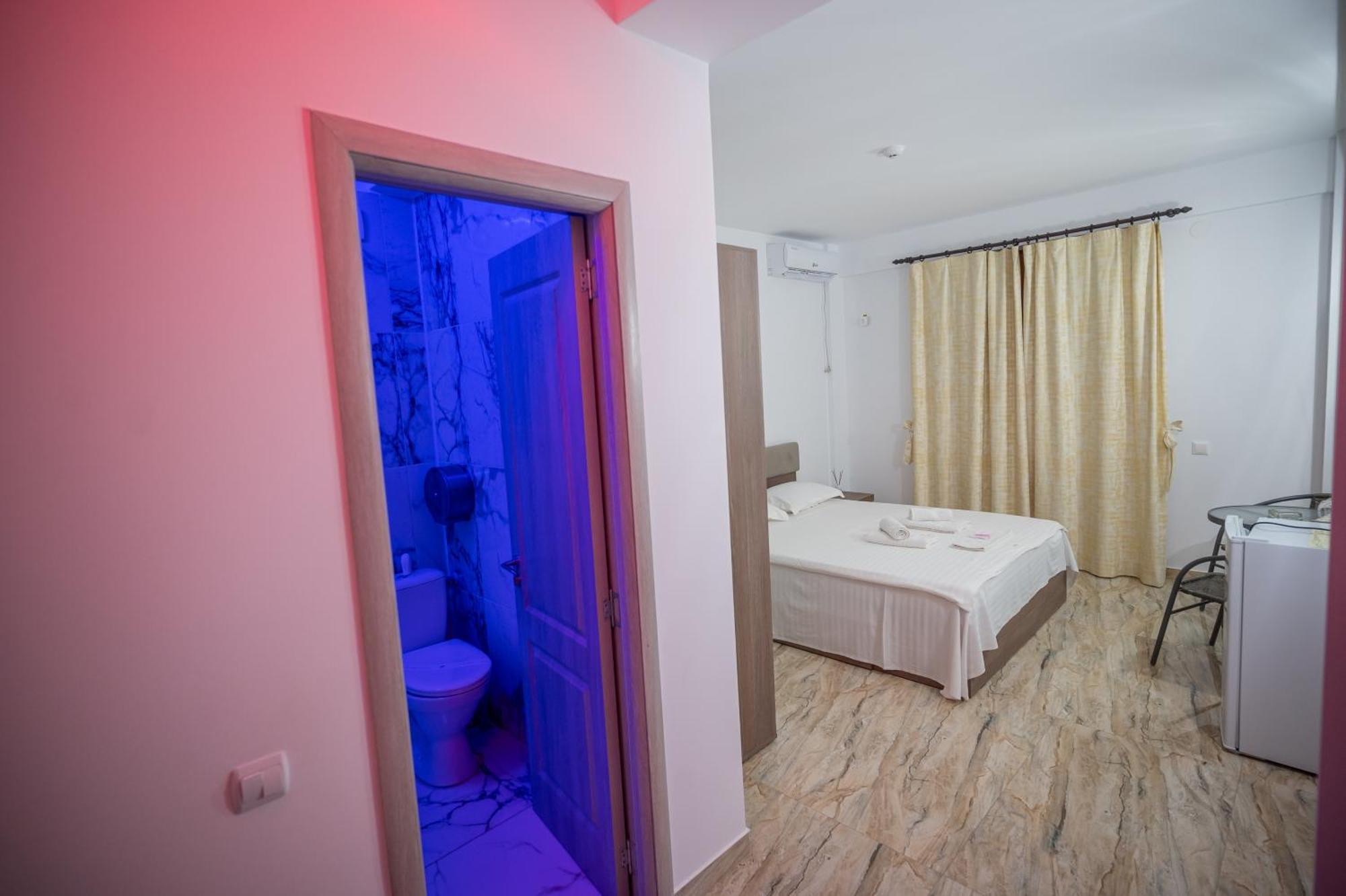 Hotel Damar คอสติเนช ภายนอก รูปภาพ